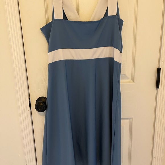 Dress - Picture 3 of 8